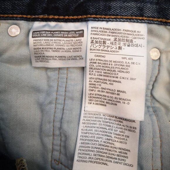 Levi's 559 Ladies Size 30 Waist Cut Off Medium Wash Jean Shorts - Picture 5 of 12